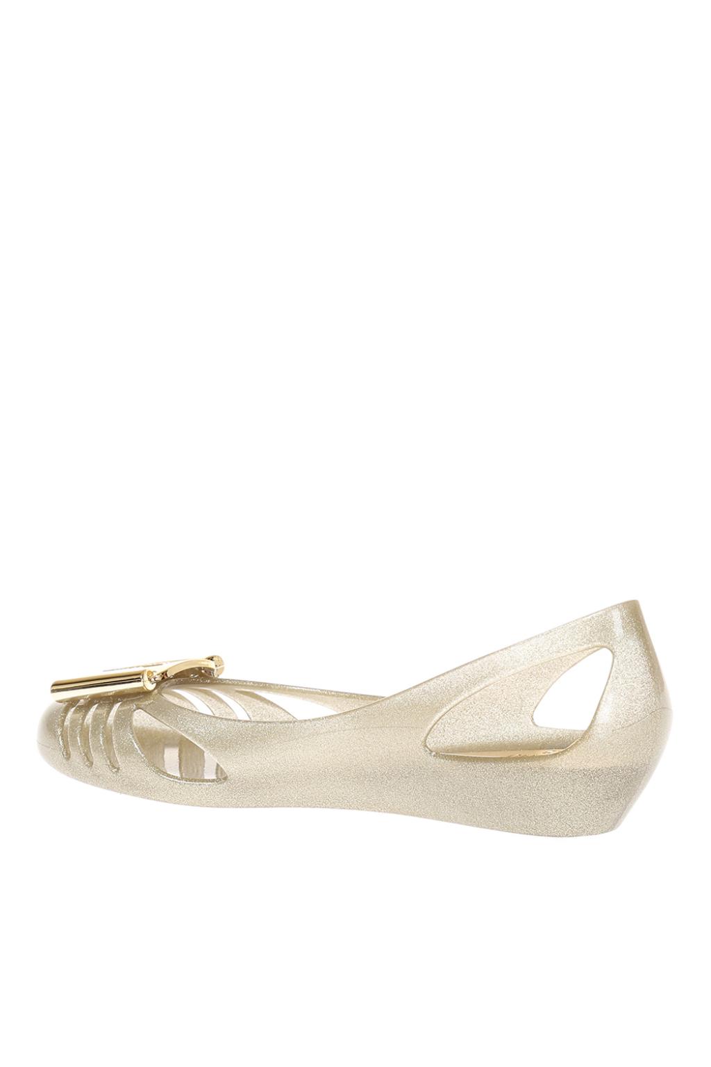 flats ferragamo de plastico