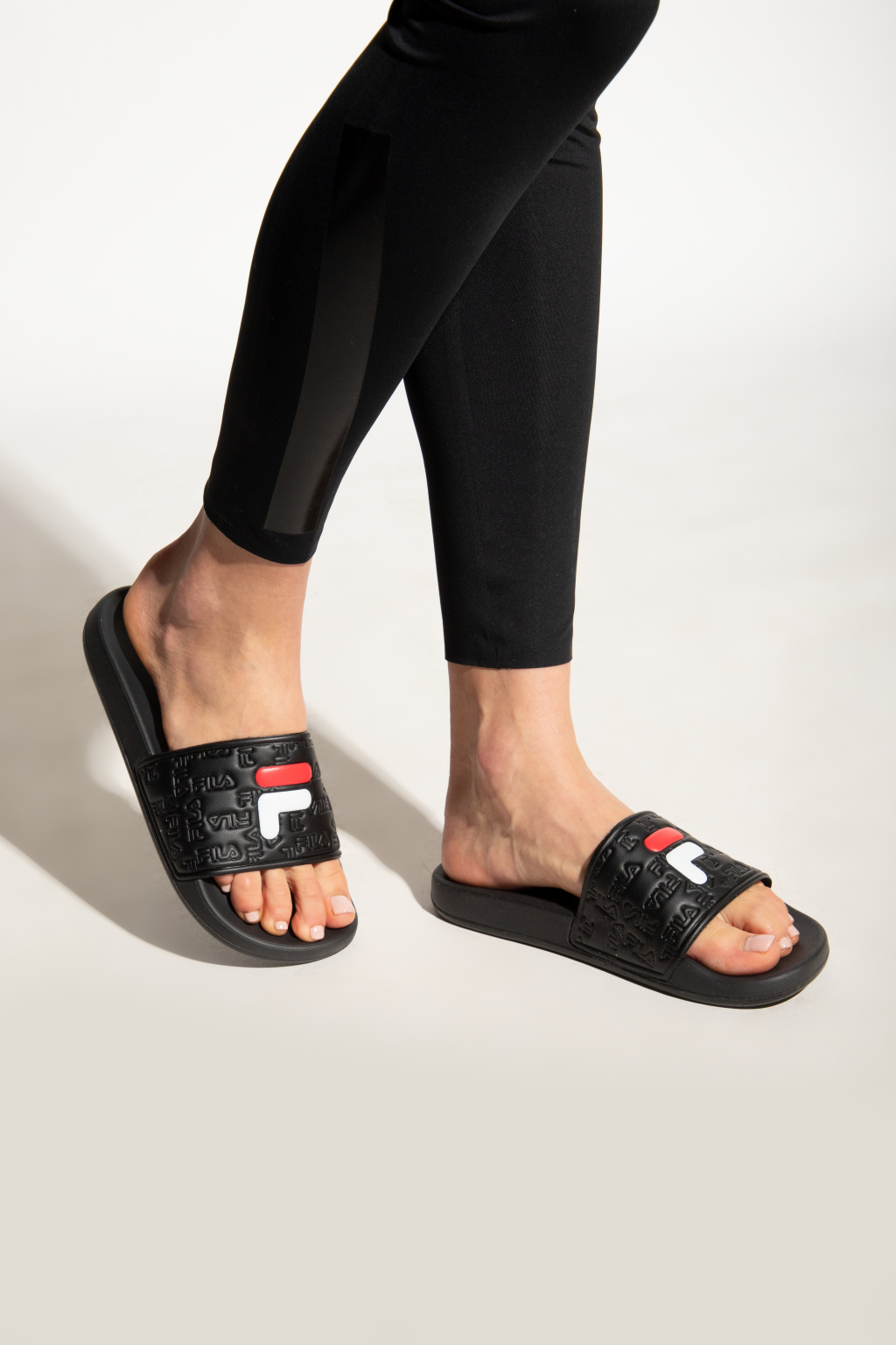 Fila ‘Baywalk’ slides with logo