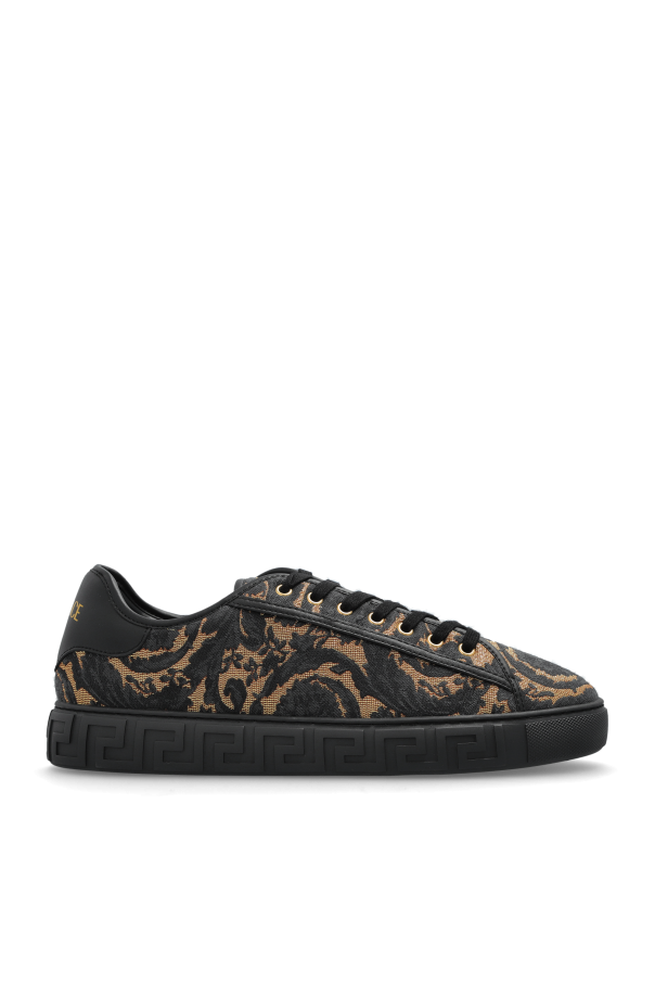 Sports shoes with logo od Versace