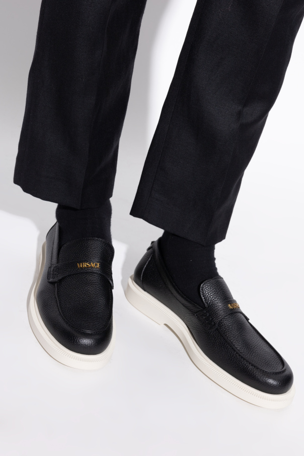 Versace Zapatos de cuero tipo loafers
