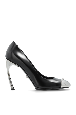 Leather heeled shoes