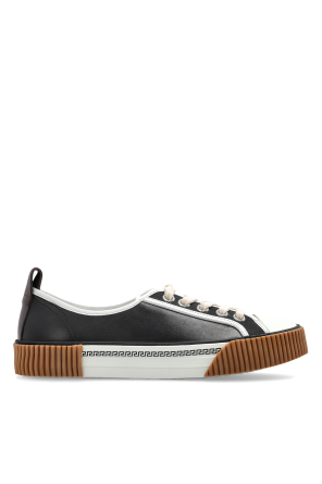 "Goliath" sports shoes