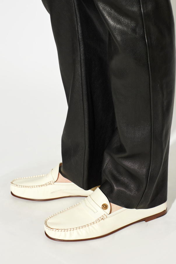 Versace Zapatos tipo loafers "Guanto"