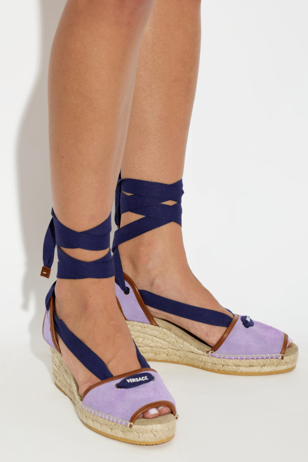 Versace Sandalias de cuña ‘Lola’