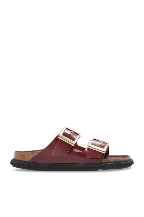 ‘Arizona Droplet Buckle’ slides od Birkenstock