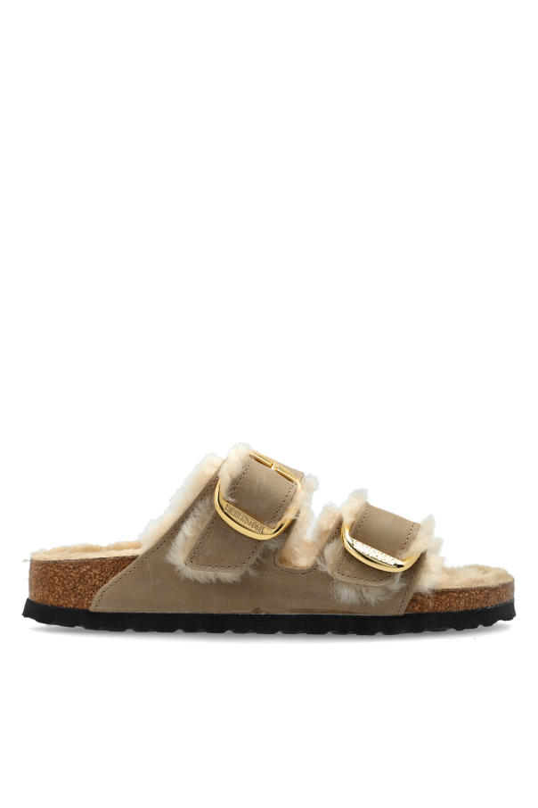 ‘Arizona Big Buckle Shearling’ slides od Birkenstock