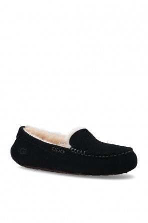 UGG ‘W Ansley’ moccasins with fur lining
