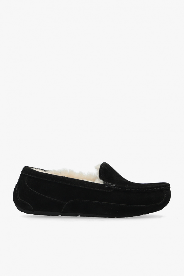 ‘Ascot’ suede loafers od UGG Kids