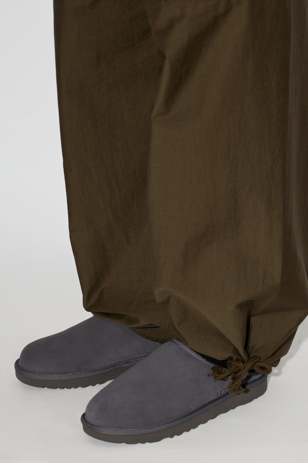 UGG Wildleder-Schuhe ‘Classic Slip-On’