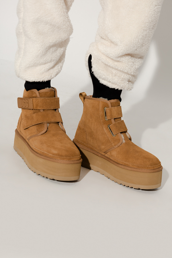 UGG sammy ‘Neumel’ platform snow boots