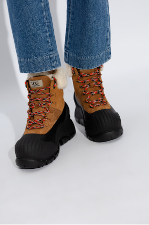 ‘adiroam hiker’ snow boots od UGG