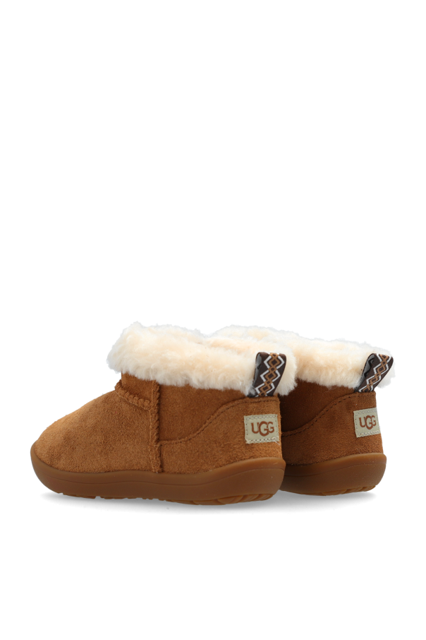 ugg zippyboot Kids Les vêtements et accessoires ugg zippyboot taillent normalement