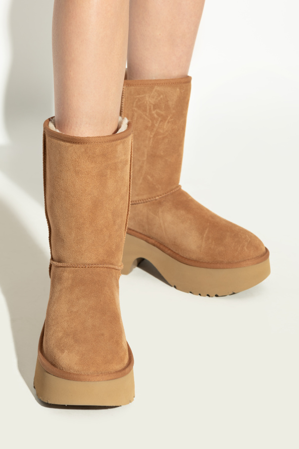 UGG Śniegowce na platformie `Classic Short New Heights`