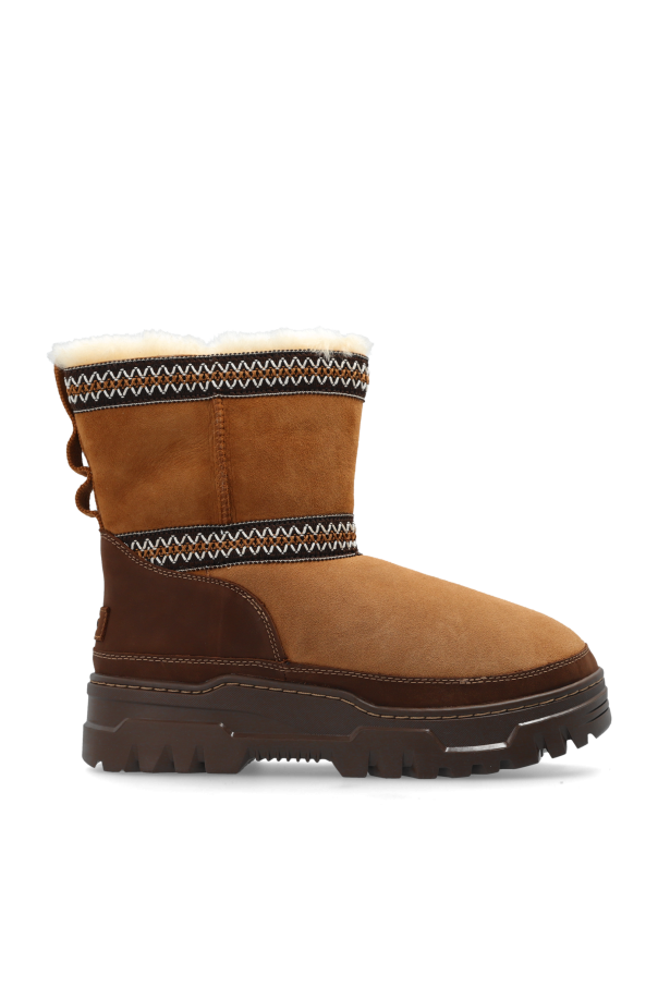 UGG Snow Boots Classic Mini Trailgazer