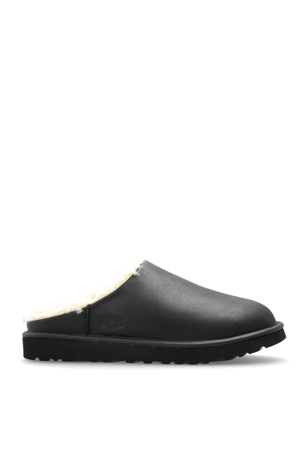 ‘CLASSIC SLIP-ON’ slides, zdjęcie 1 ‘CLASSIC SLIP-ON’ slides od UGG