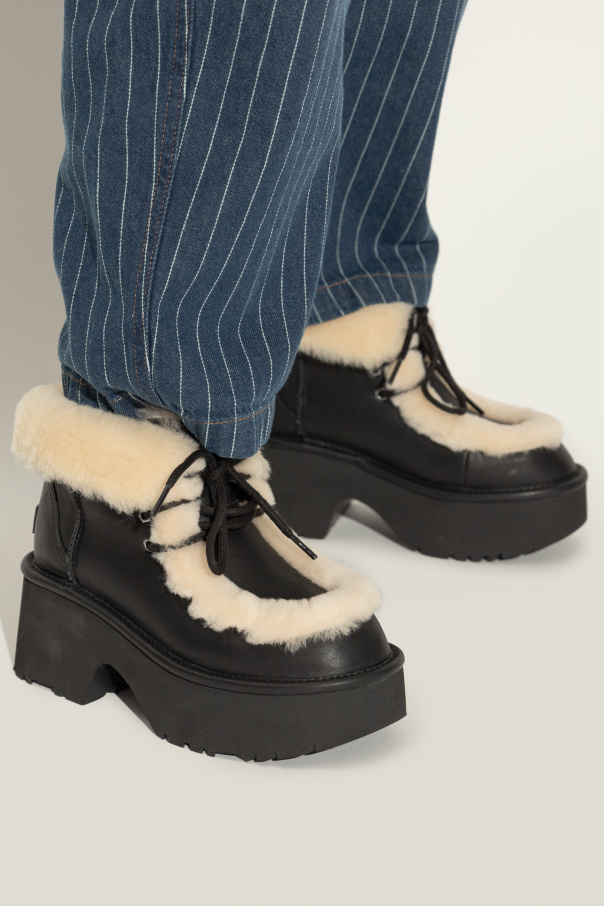 UGG "W ESMEE LACE UP" shoes