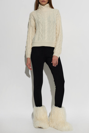 UGG Snehule „Classic Short Fluff Momma“