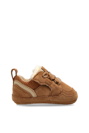 ‘Lowmel’ baby shoes