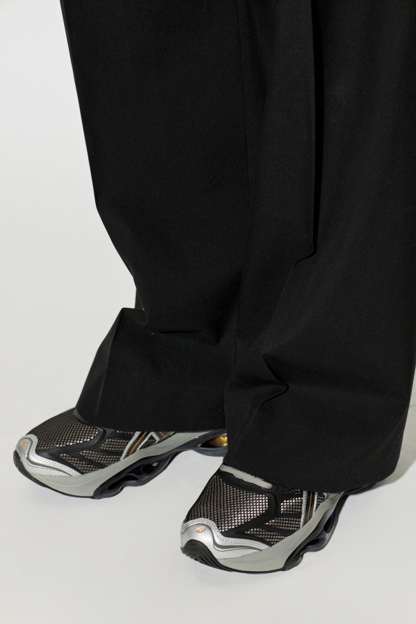 ASICS ‘GEL-KINETIC 2.0’ sports shoes