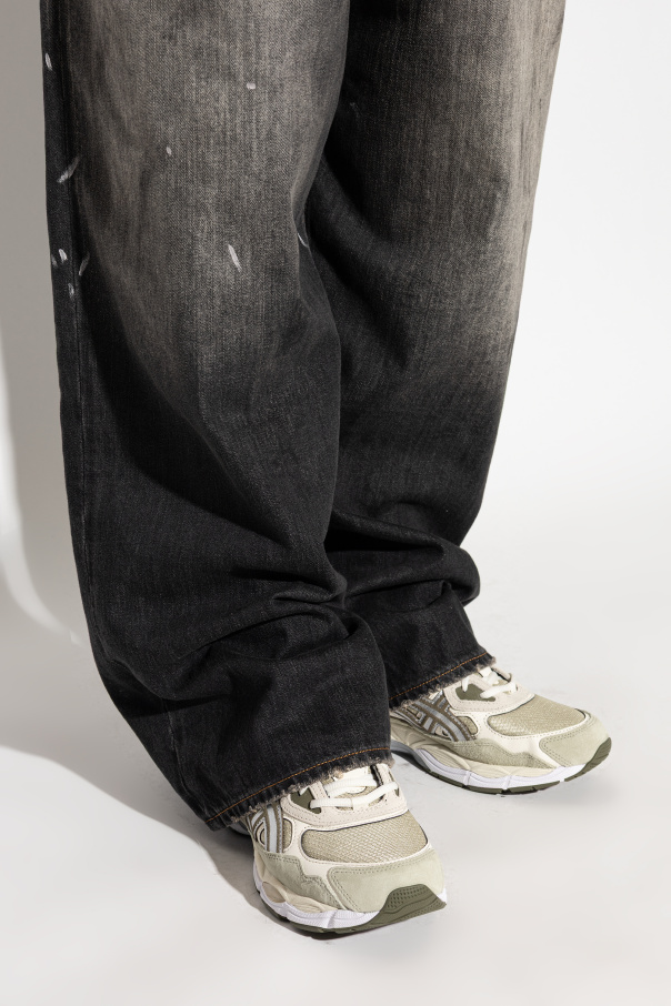 ASICS 