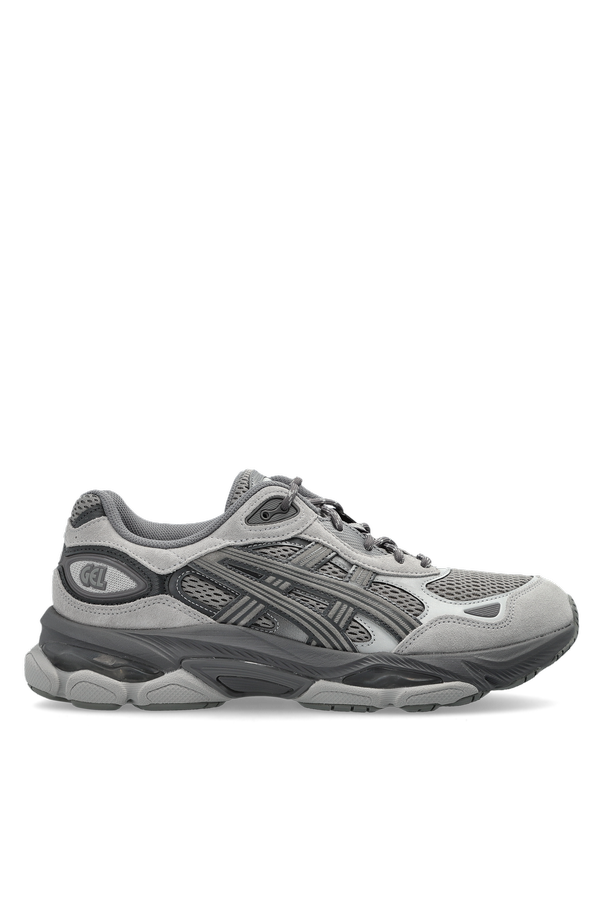 Sport shoes 