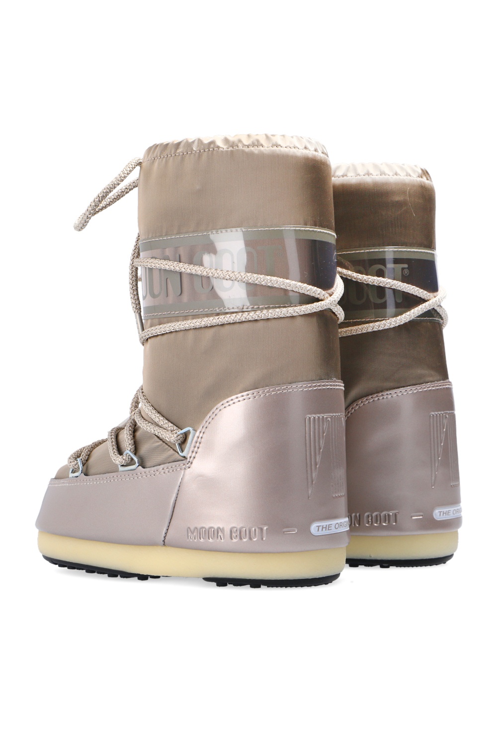 shoe steps out to prepare for the future in a way they never have before ‘Glance’ snow boots