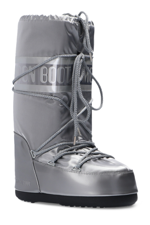 Moon Boot ‘Glance’ outfit boots