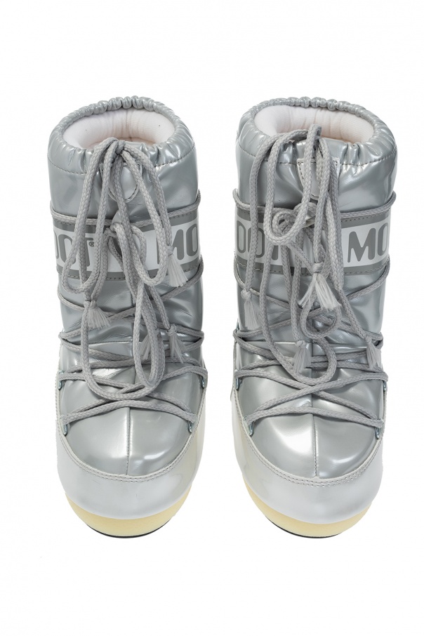 Make your mark wearing these ® Hapsburg Mid Boots and look stylish ‘Vinile Met’ snow boots
