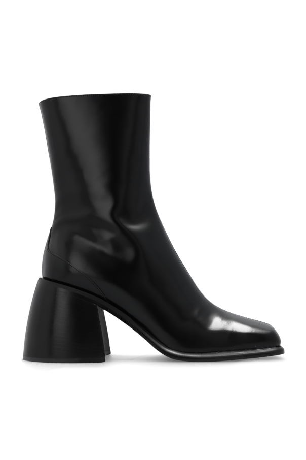 ‘Ella’ leather ankle boots od Wandler