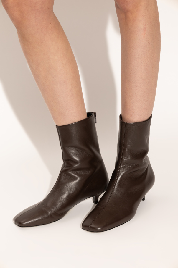 TOTEME Lederstiefeletten mit Absatz