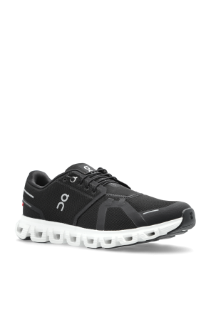 On ‘Cloud 6’ sports shoes