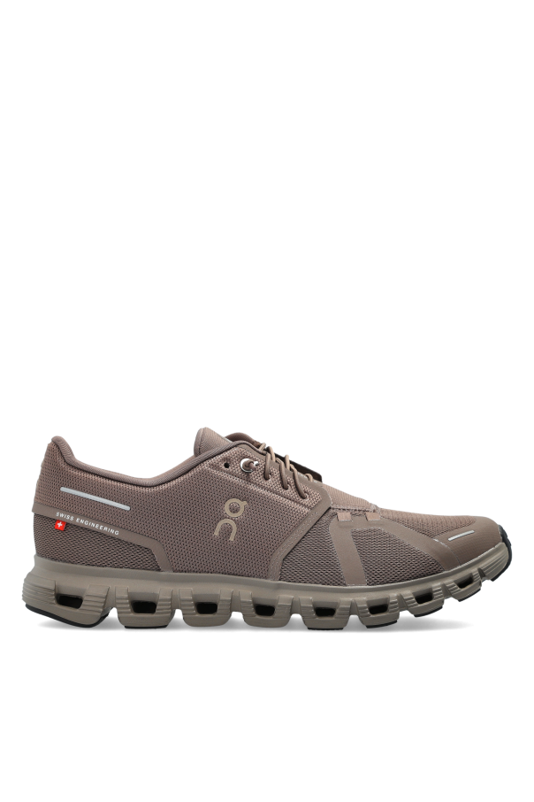 Sport shoes 