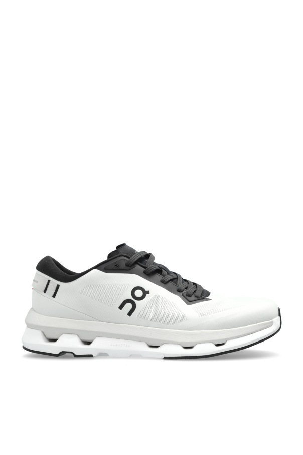 Sports shoes Cloudzone od On