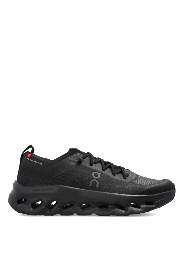 Cloudtilt Moon sports shoes od On