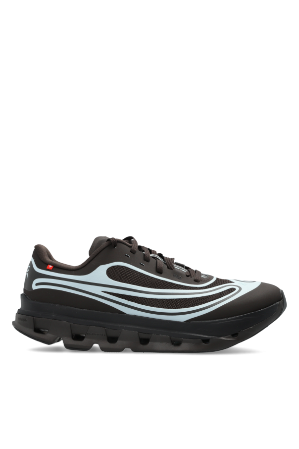 ‘Cloudflow 5 AD’ sports shoes od On