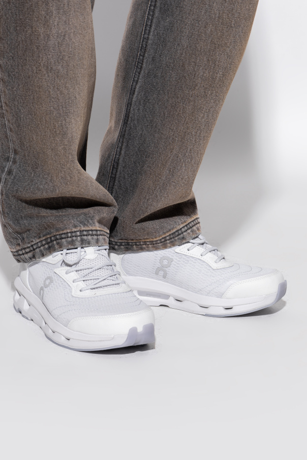 On Cloudzone Moon sports shoes