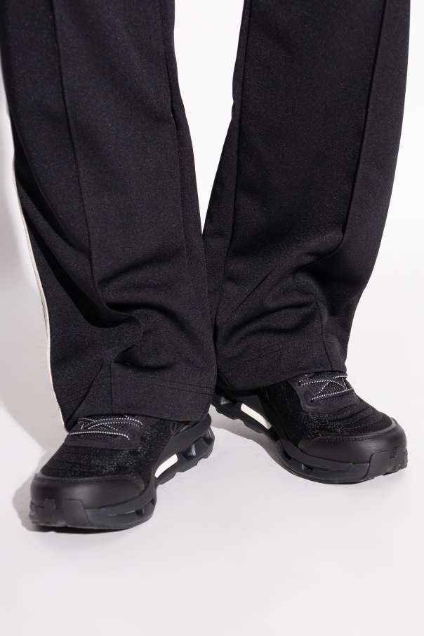 On Cloudzone Moon sports shoes