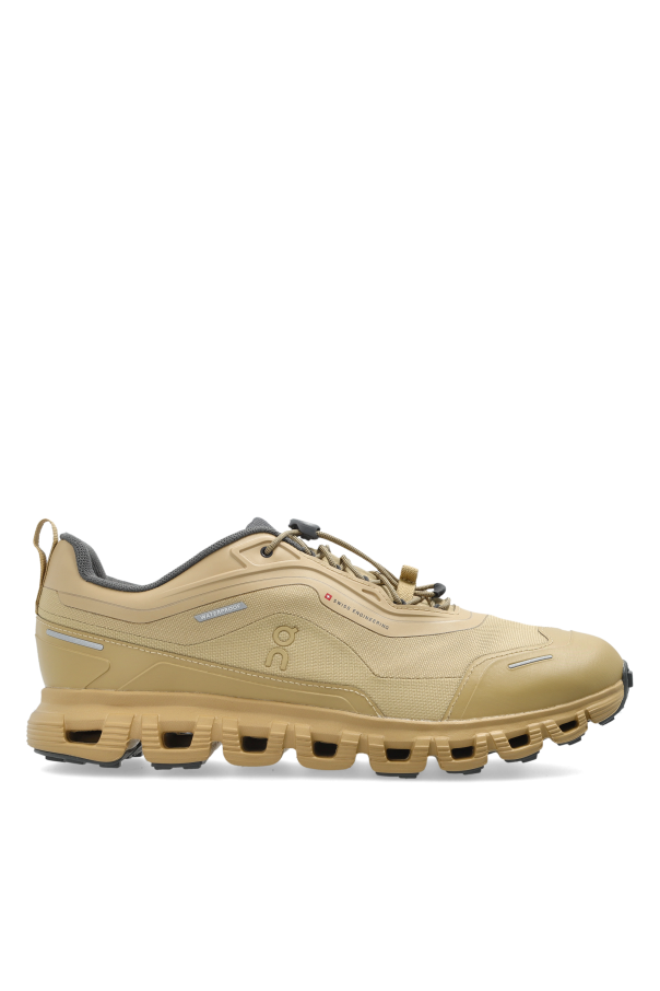 Sports shoes 