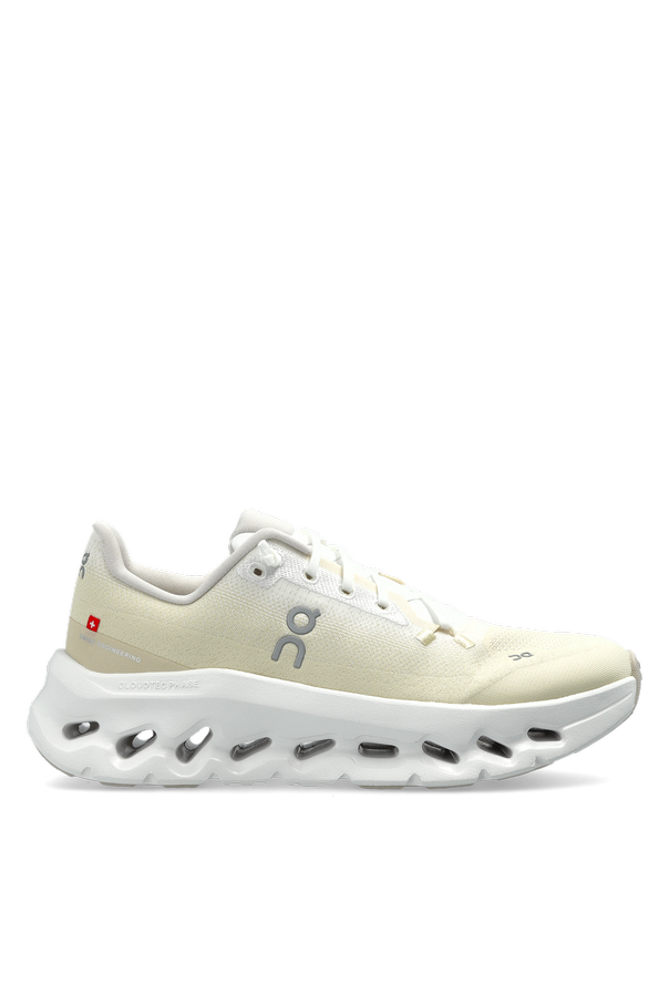 Cloudtilt' sports shoes od On
