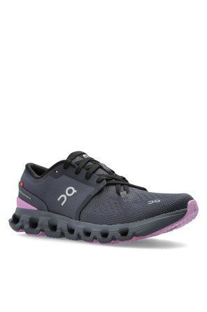 On Sports shoes "Cloud X4"