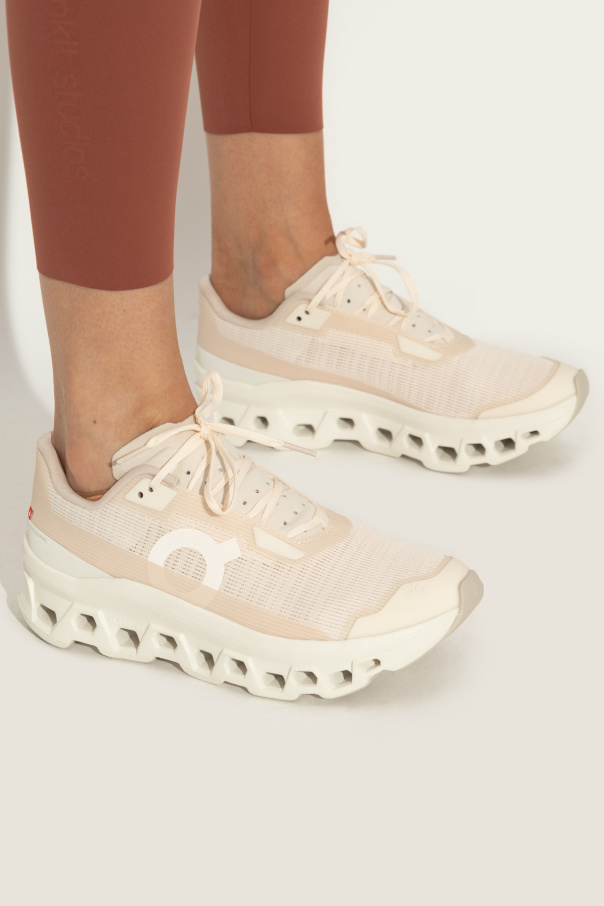 On Sports shoes "Cloudmonster Void"