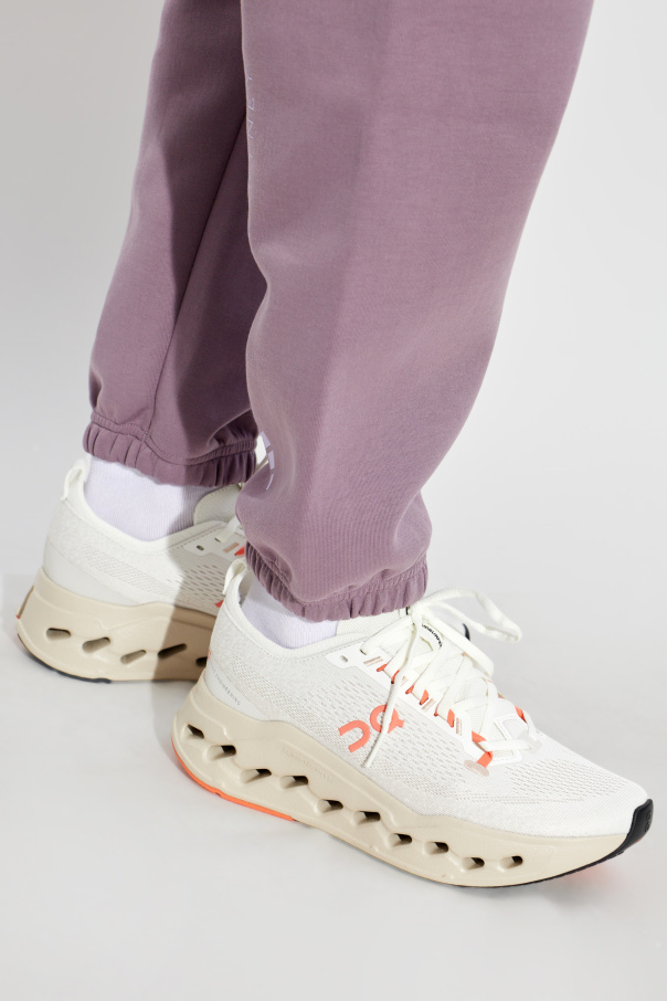 On "Cloudsurfer Max" sports shoes