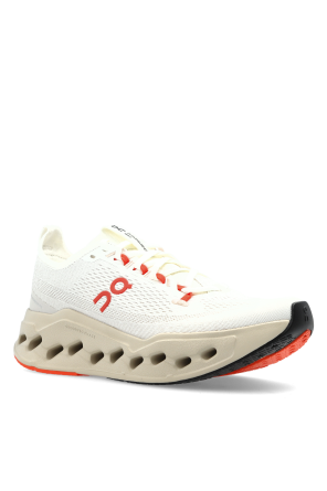 On "Cloudsurfer Max" sports shoes