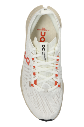 On "Cloudsurfer Max" sports shoes