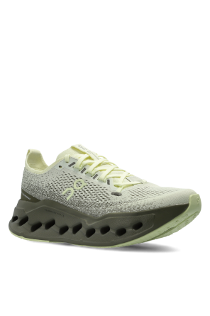 On "Cloudsurfer Max" sports shoes
