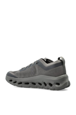 On ‘Cloudtilt Moon’ sneakers