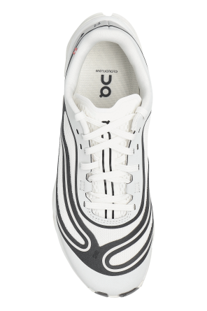 On ‘Cloudflow 5 AD’ sports shoes