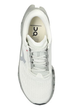 On Sports shoes "Cloudmonster 3"