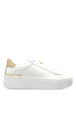 Sport shoes on the ‘Dottie’ platform