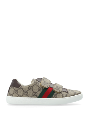 Sneakers with monogram